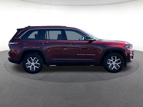 Certified 2025 Jeep Grand Cherokee Limited AWD/4WD image 7