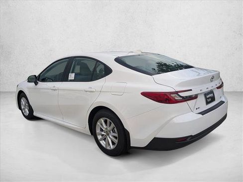 Used 2025 Toyota Camry LE FWD image 9