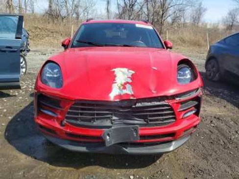 Used 2021 Porsche Macan S AWD/4WD image 2