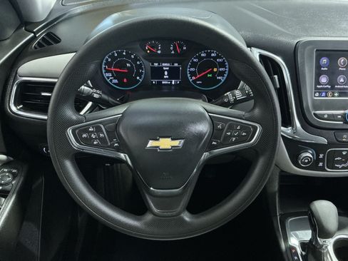 Used 2024 Chevrolet Equinox LS FWD image 17