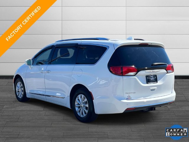 Used 2019 Chrysler Pacifica Touring-L FWD image 6