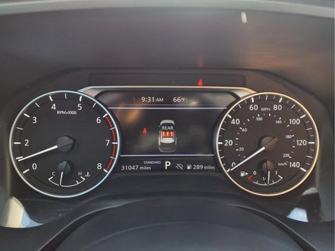 Used 2024 Nissan Rogue SV w/ SV Premium Package FWD image 17