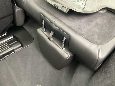 Used 2023 BMW X7 M60i w/ Executive Package image 25