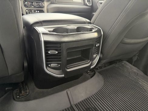 Used 2022 RAM 1500 Big Horn AWD/4WD image 9