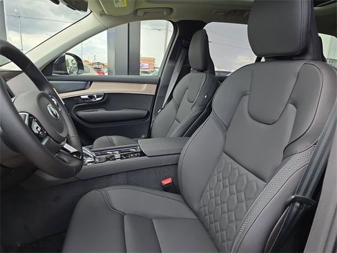 New 2026 Volvo XC90 B6 Plus w/ Protection Package Premier image 6