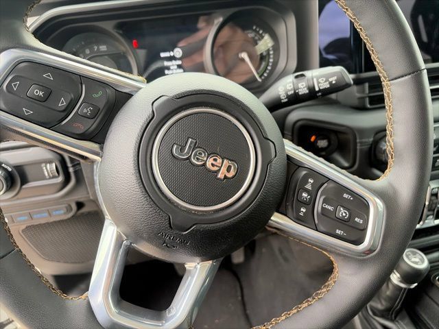 Used 2024 Jeep Wrangler Unlimited Sahara AWD/4WD image 7