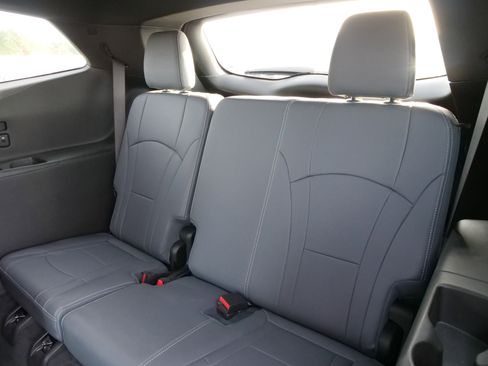 Used 2023 Buick Enclave Essence w/ Experience Buick Package image 15