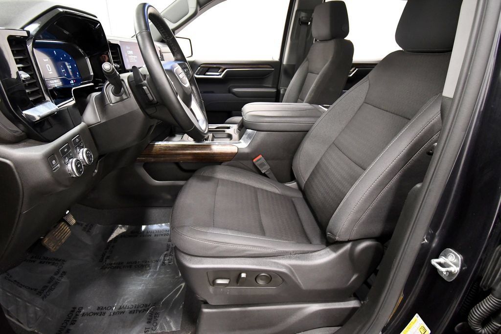 Used 2023 GMC Sierra 1500 Elevation w/ Preferred Package AWD/4WD image 14
