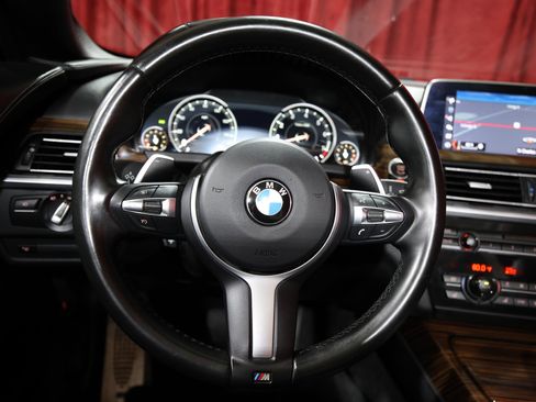 Used 2018 BMW 640i Convertible RWD image 18