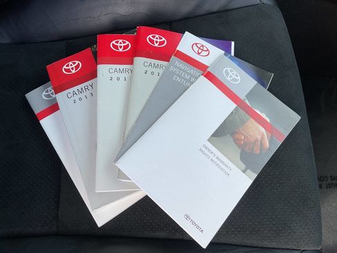 Used 2013 Toyota Camry SE w/ Leather Pkg image 45