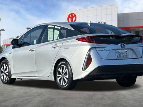 Certified 2018 Toyota Prius Prime Premium image 9