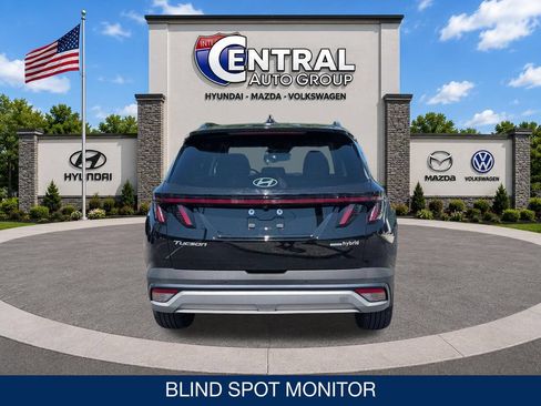Used 2025 Hyundai Tucson Limited AWD/4WD image 7