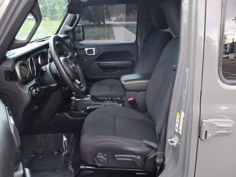 Used 2019 Jeep Wrangler Unlimited Sport S AWD/4WD image 19