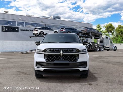 New 2027 Lincoln Navigator Black Label AWD/4WD image 3