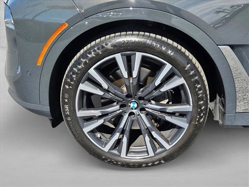 Certified 2024 BMW X7 xDrive40i image 24
