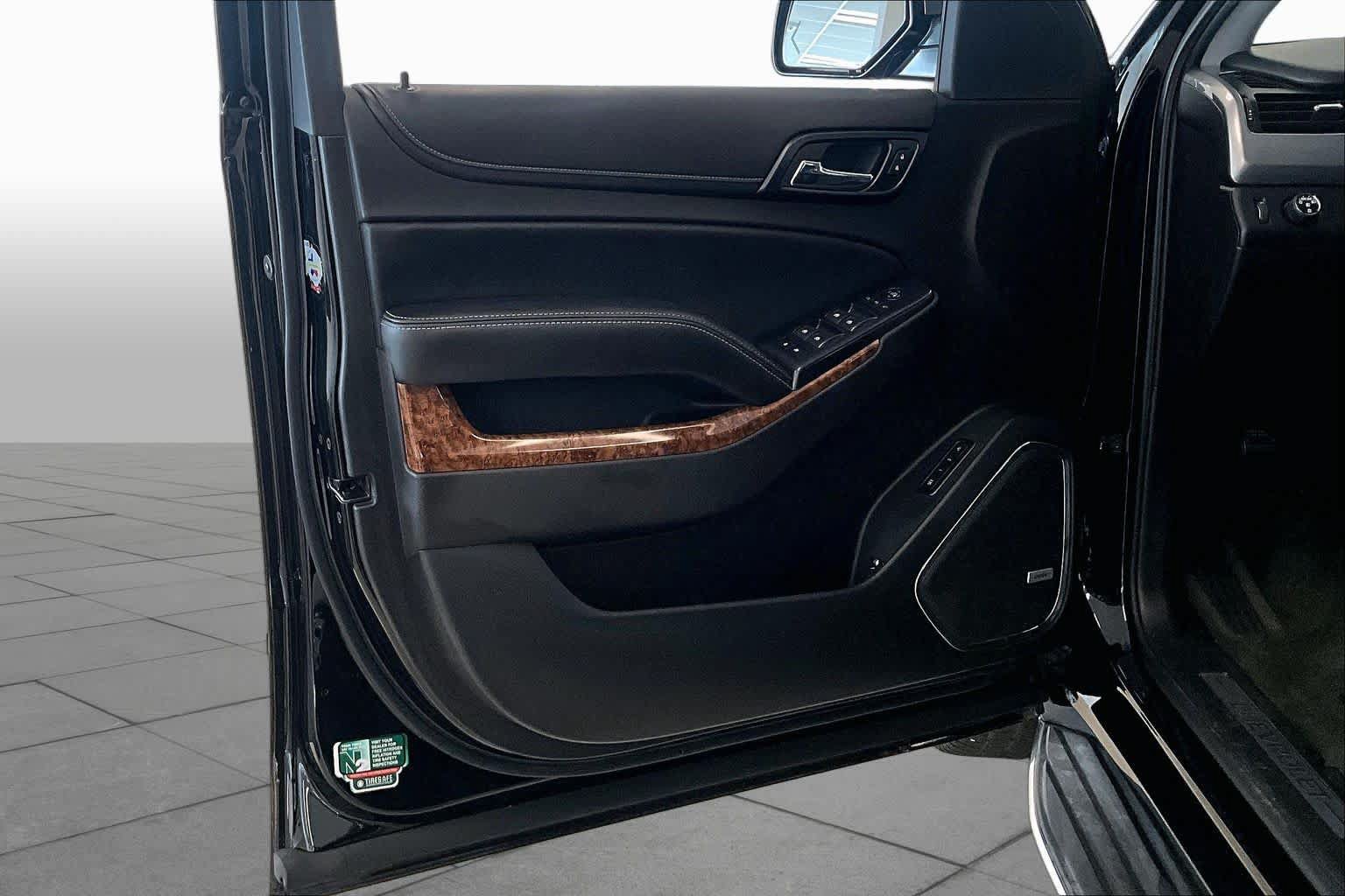 Used 2015 Chevrolet Tahoe LTZ RWD image 21