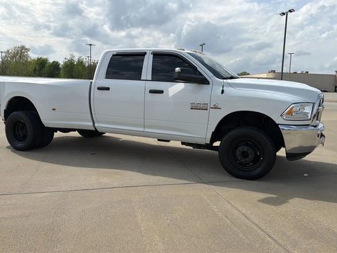 Used 2016 RAM 3500 Tradesman w/ Chrome Appearance Group image 28