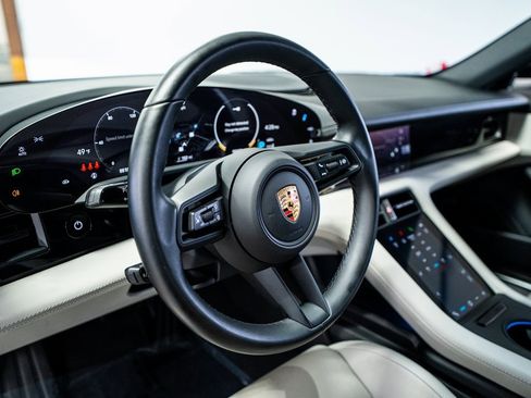 Used 2024 Porsche Taycan 4S w/ Premium Package image 33