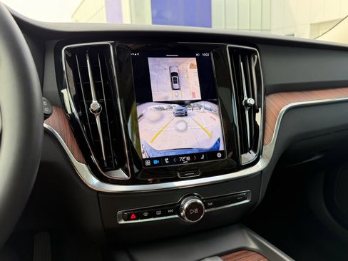 Certified 2025 Volvo V60 B5 Cross Country Plus image 20