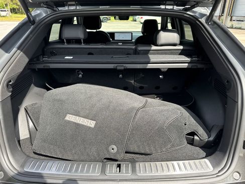 Used 2025 Genesis GV60 RWD image 18