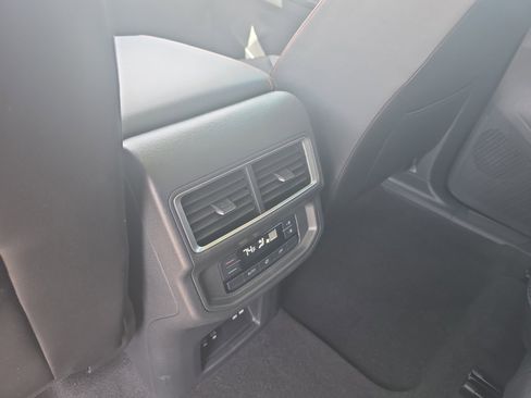 Used 2024 Volkswagen Atlas Peak Edition SEL image 32