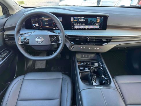Certified 2025 Nissan Murano SL AWD/4WD image 17