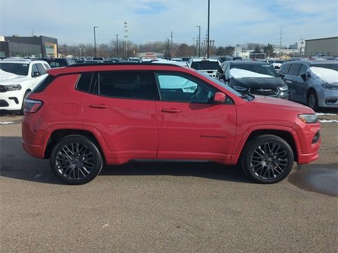 Used 2022 Jeep Compass High Altitude image 2