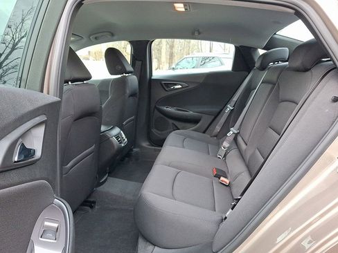 Used 2022 Chevrolet Malibu LT image 9