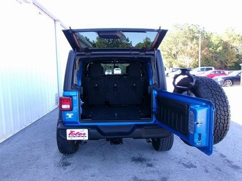 Used 2022 Jeep Wrangler Unlimited Sport image 20