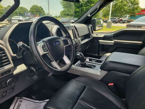 Used 2019 Ford F150 Lariat RWD image 10