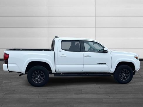 Used 2023 Toyota Tacoma SR5 w/ Technology Package image 6
