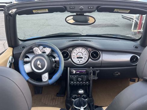 Used 2007 MINI Cooper Convertible image 27