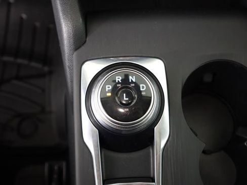 Used 2020 Ford Escape SE image 50