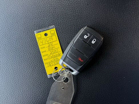 Used 2024 RAM 2500 Tradesman w/ Chrome Appearance Group image 29