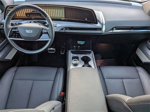 New 2026 Cadillac Vistiq Luxury image 15