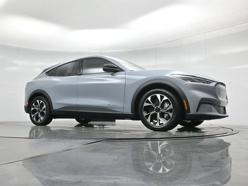 New 2026 Ford Mustang Mach-E Select RWD image 42