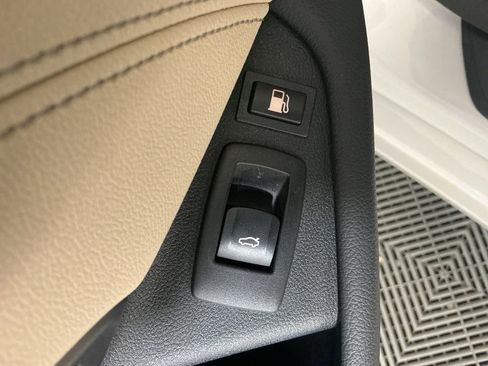 Certified 2023 BMW 530e xDrive w/ Premium Package image 28