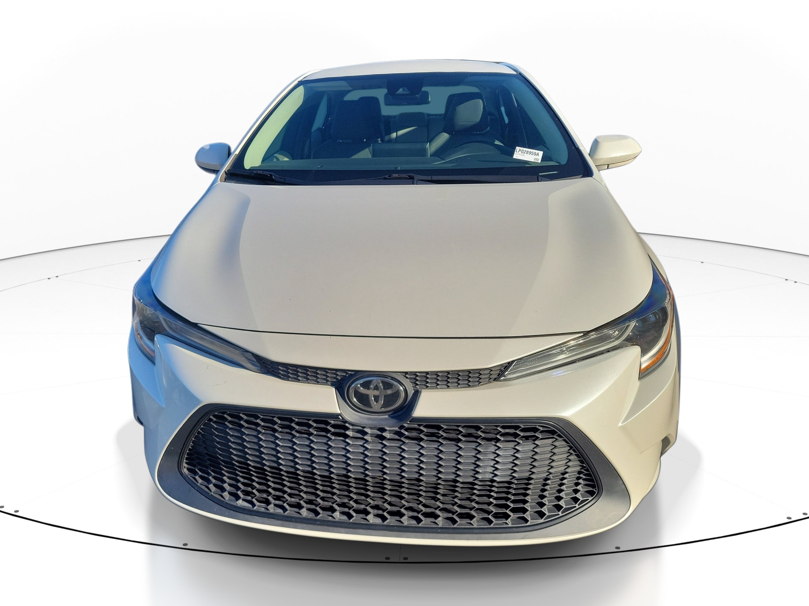 Used 2020 Toyota Corolla LE FWD image 2