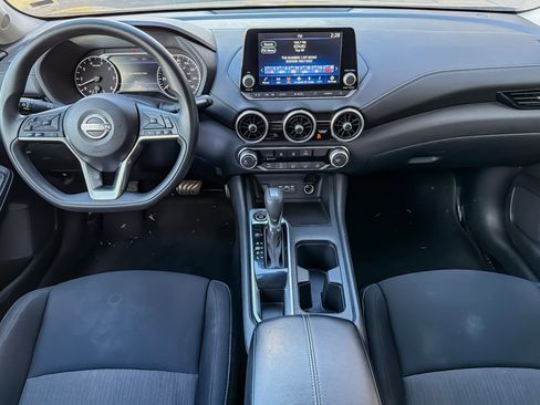 Used 2024 Nissan Sentra SV FWD image 9