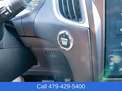 Used 2024 Ford Edge SEL image 21