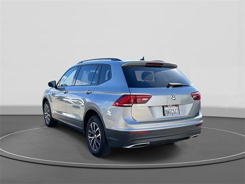 Used 2021 Volkswagen Tiguan S image 3