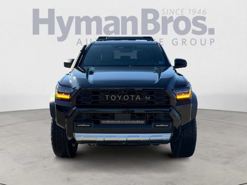 Used 2025 Toyota 4Runner Trailhunter AWD/4WD image 8