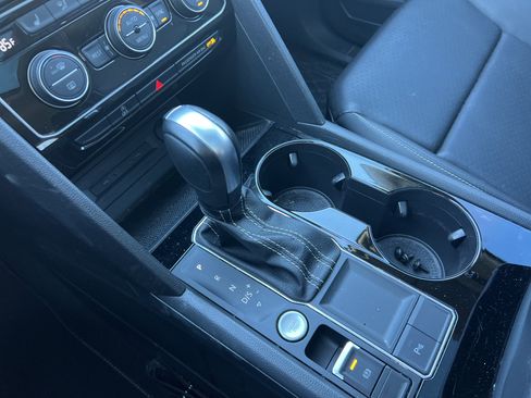 Certified 2023 Volkswagen Atlas SE w/ Panoramic Sunroof Package image 24