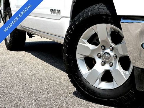 Used 2023 RAM 1500 Big Horn AWD/4WD image 2