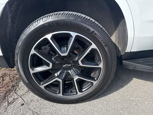 Used 2021 Chevrolet Tahoe RST w/ Luxury Package image 5