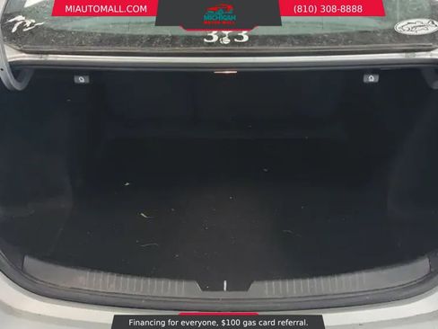 Used 2017 Chevrolet Malibu LT FWD image 11