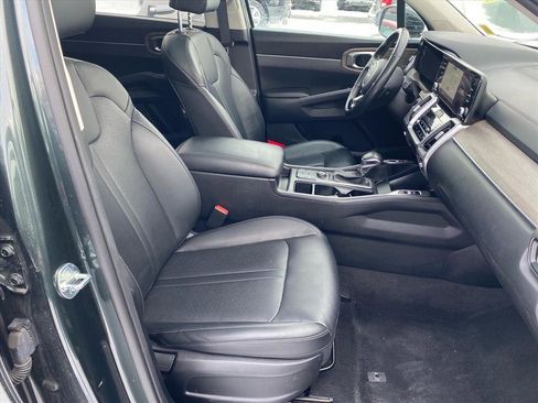 Certified 2023 Kia Sorento S w/ Panoramic Sunroof Package image 29