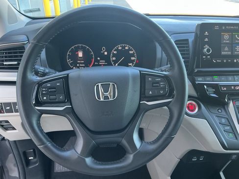 Used 2025 Honda Odyssey EX-L image 17
