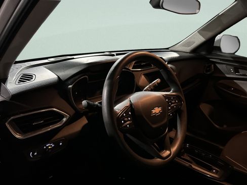 Used 2022 Chevrolet TrailBlazer LT image 11