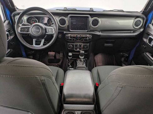 Used 2023 Jeep Wrangler Unlimited Sahara AWD/4WD image 15